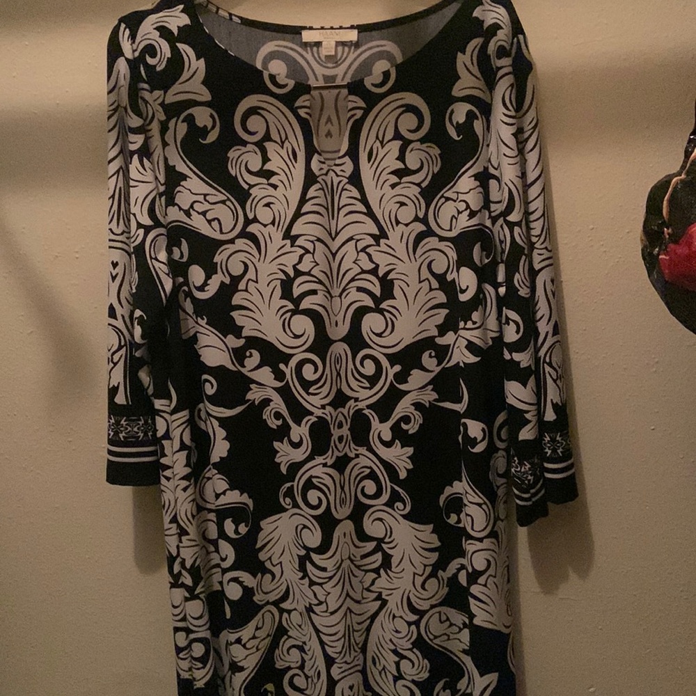 Haani dress /Color:Black and White /Gold Accent Neckline Dress / Size:2X